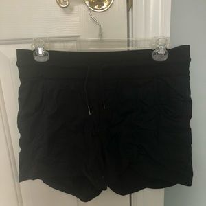 Black north face shorts